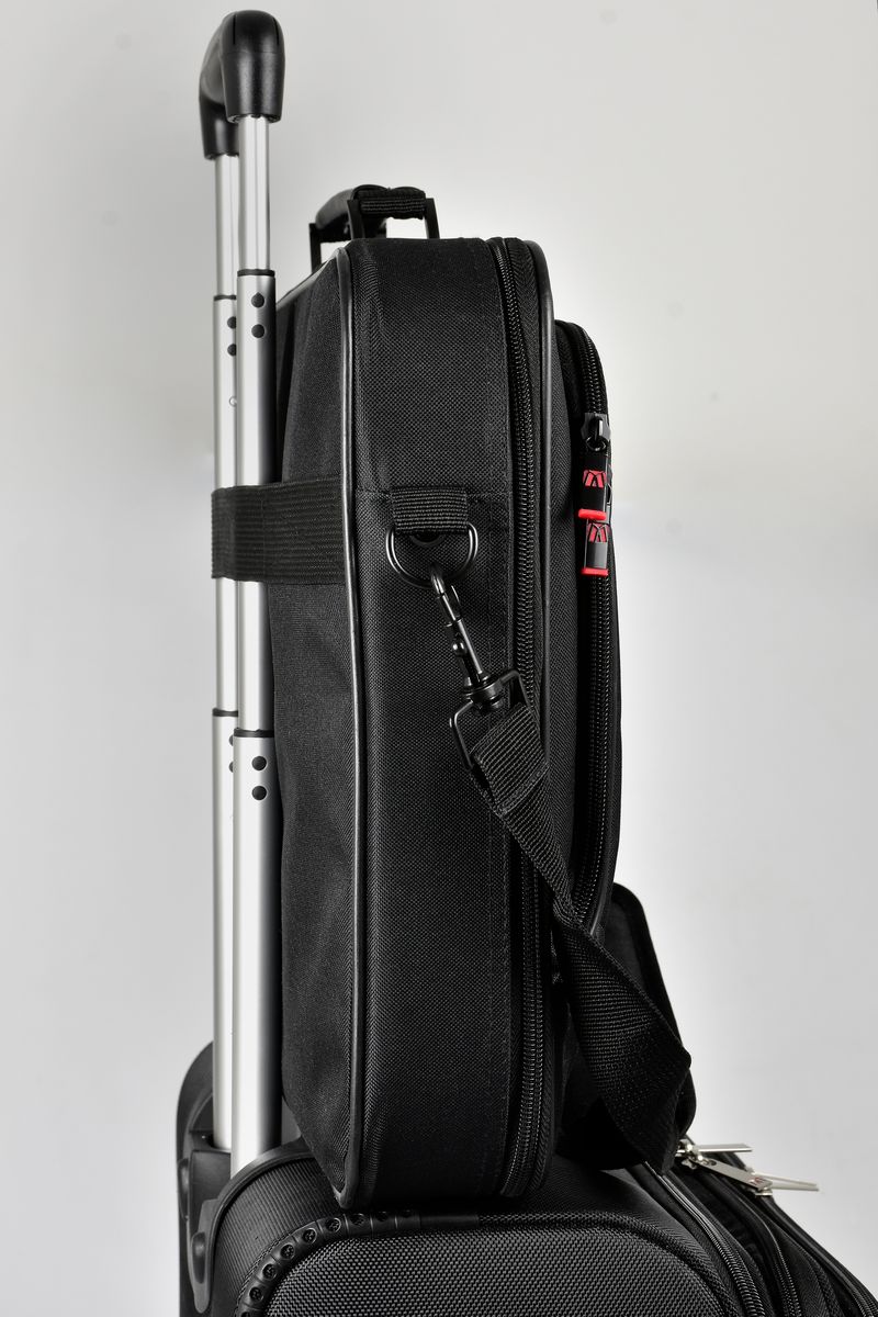 Monolith Nylon 15.6in Computer Case thumbnail 3