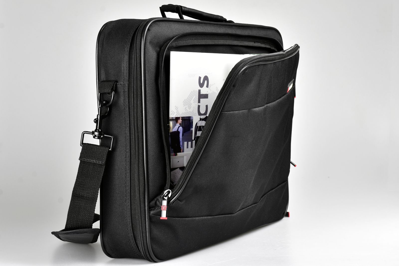 Monolith Nylon 17.2in Computer Case thumbnail 2